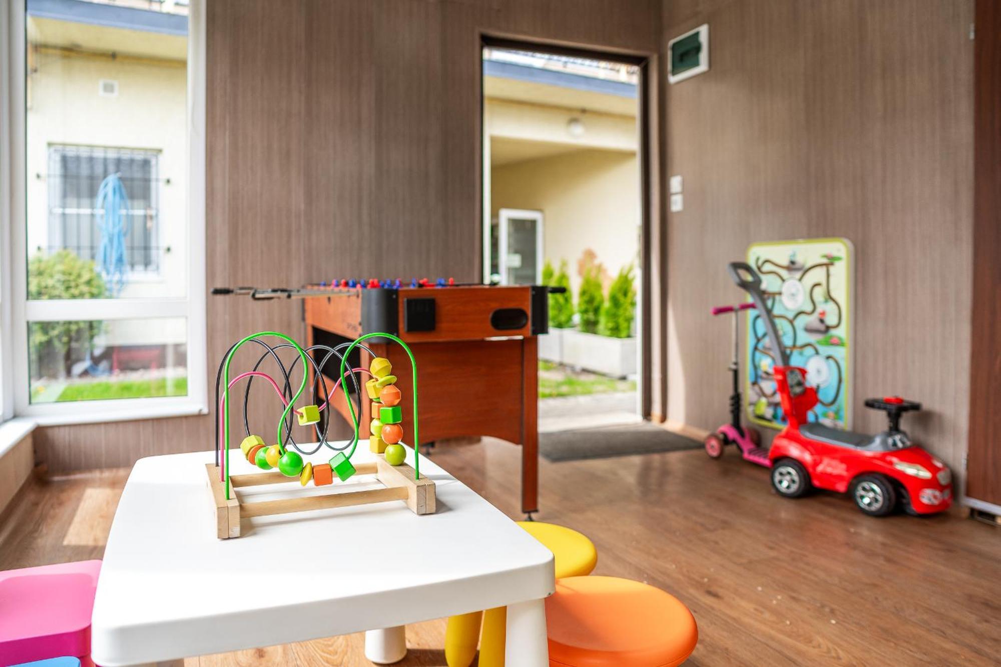 Max Apartamenty - Pokoje - Domki - Restauracja - Basen ミエルノ エクステリア 写真